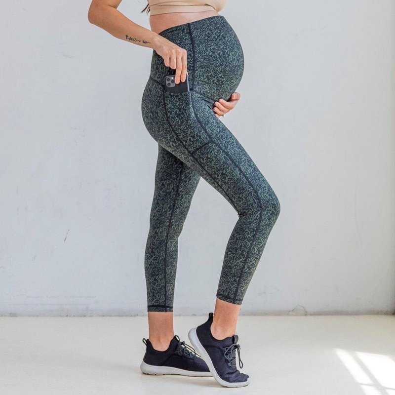 Lux Mamacita Maternity Capris – Black/Evergreen Terrain – FINAL SALE