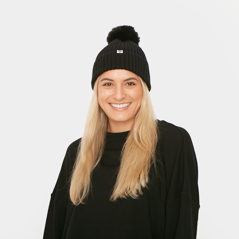 Senita Pom Beanie – Black