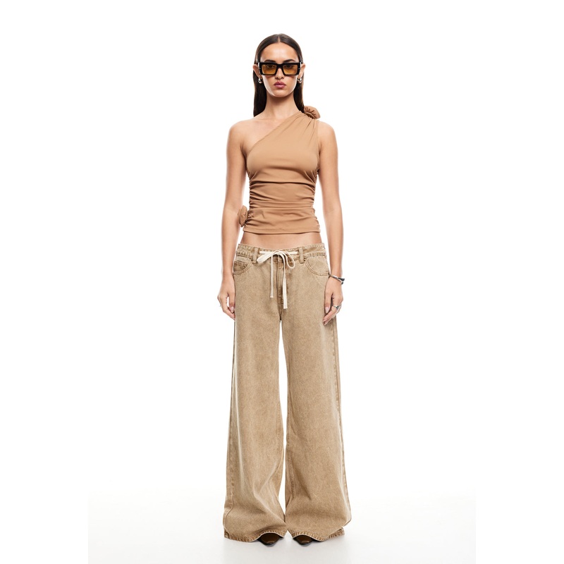 RENDEZVOUS ONE SHOULDER TOP – CAMEL