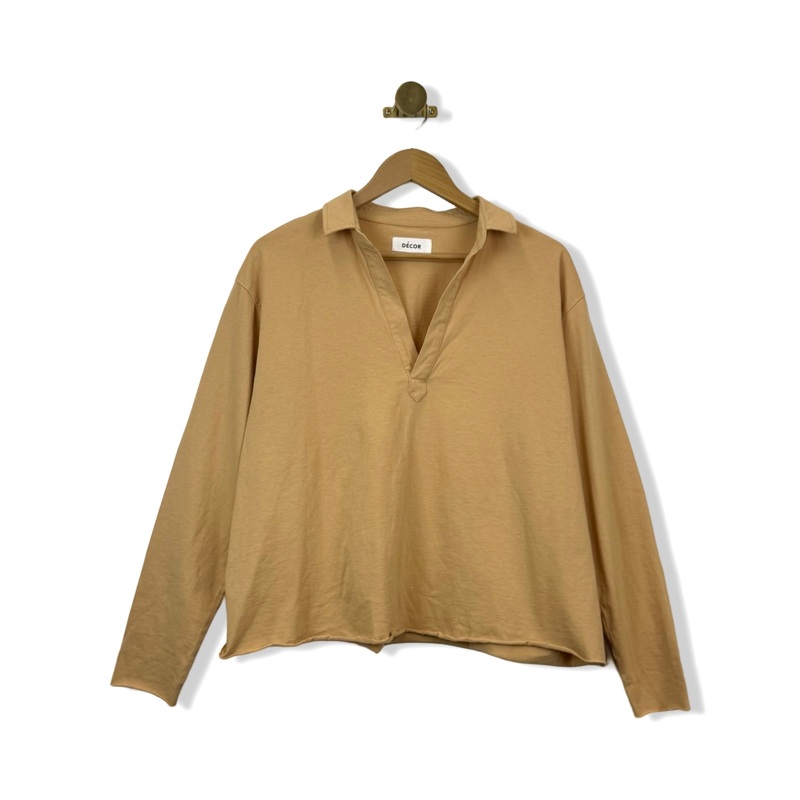 Dcor V-Neck Pullover Shirt