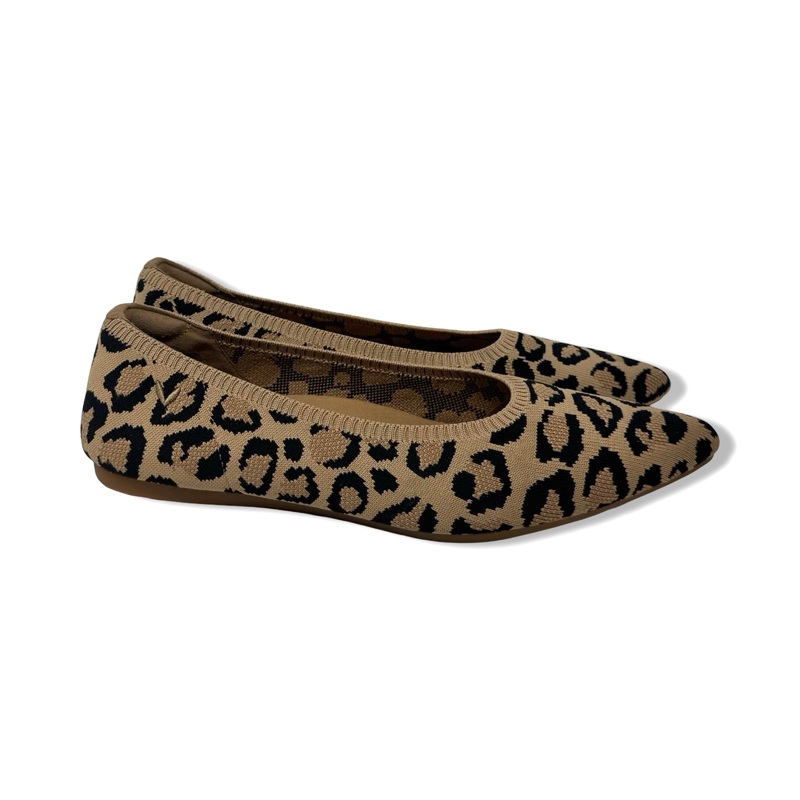 Vivaia Pointed-Toe Ballet Flats