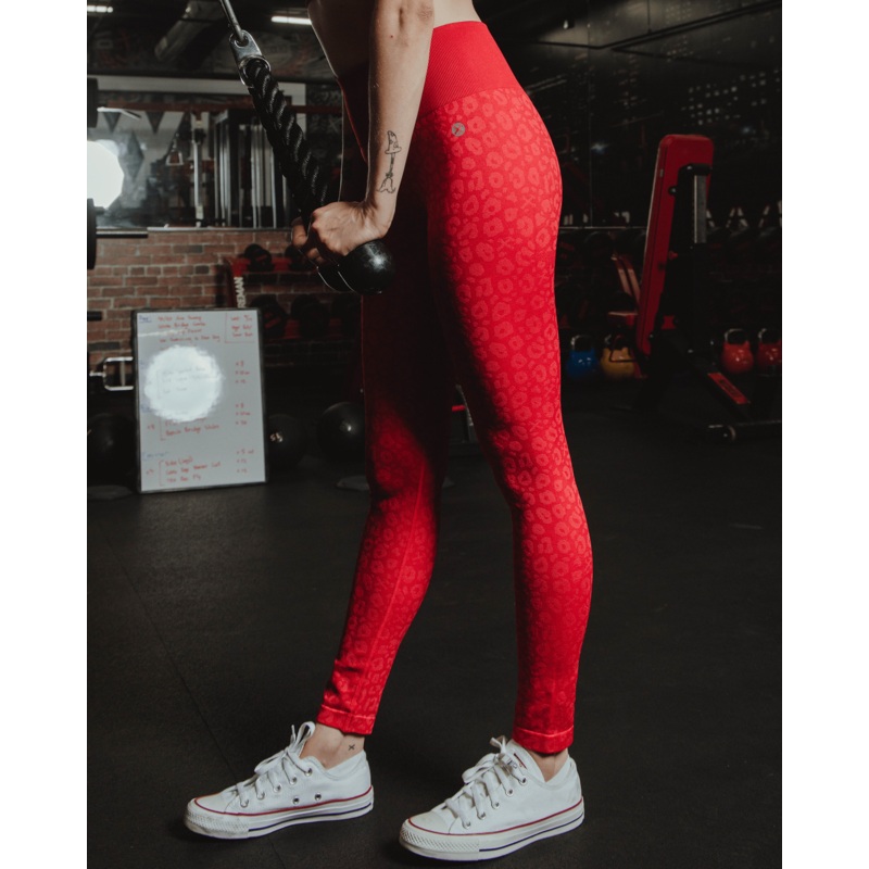 Women’s Seamless Leggings – Red Leopard
