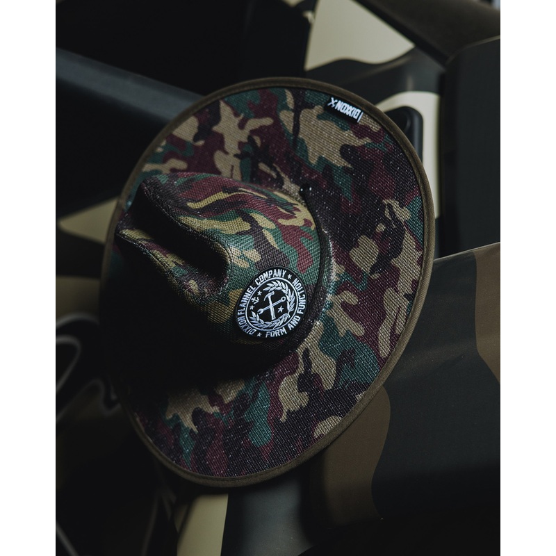 Green Camo Straw Sun Hat – Black & Gray