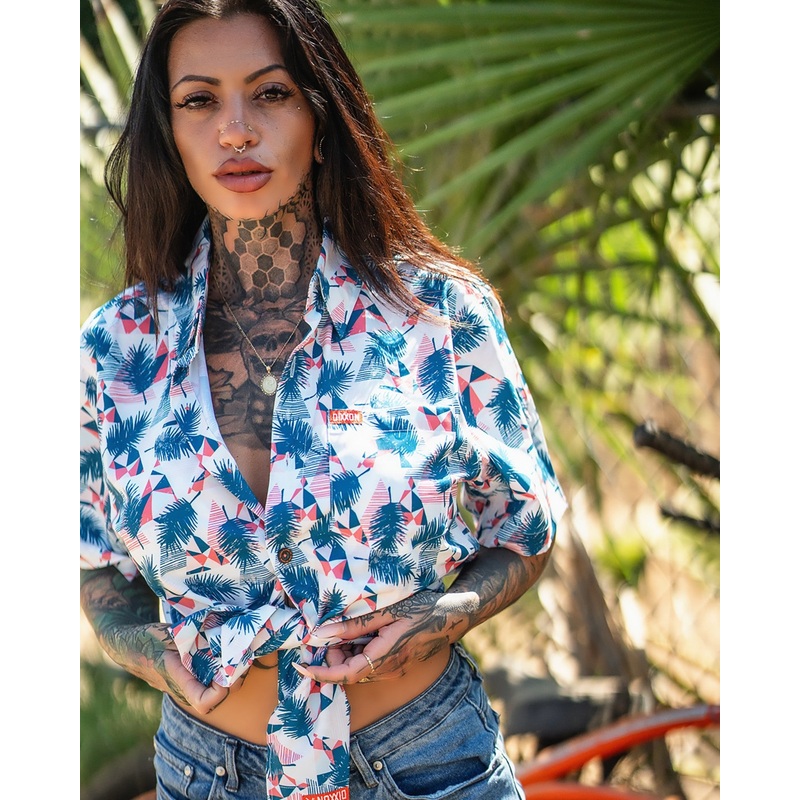 Women’s Shoreline Drive Party Shirt