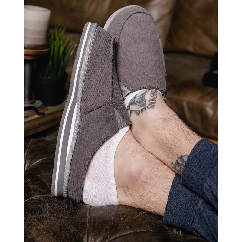 Gray Pinnacle Drip Slips
