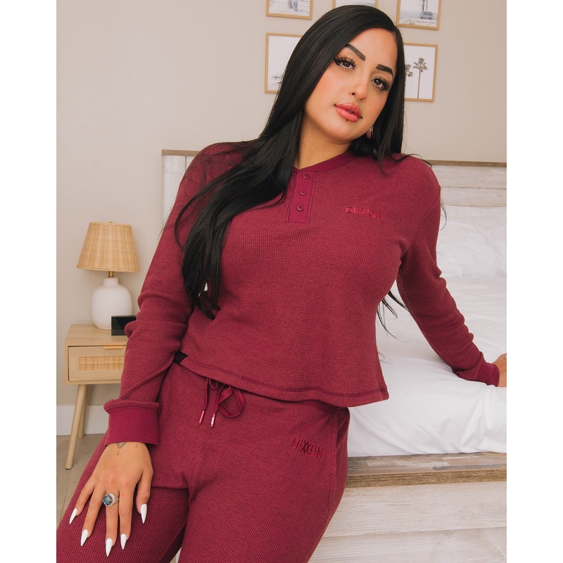 Women’s Waffle Knit Long Sleeve Crop Tee – Maroon