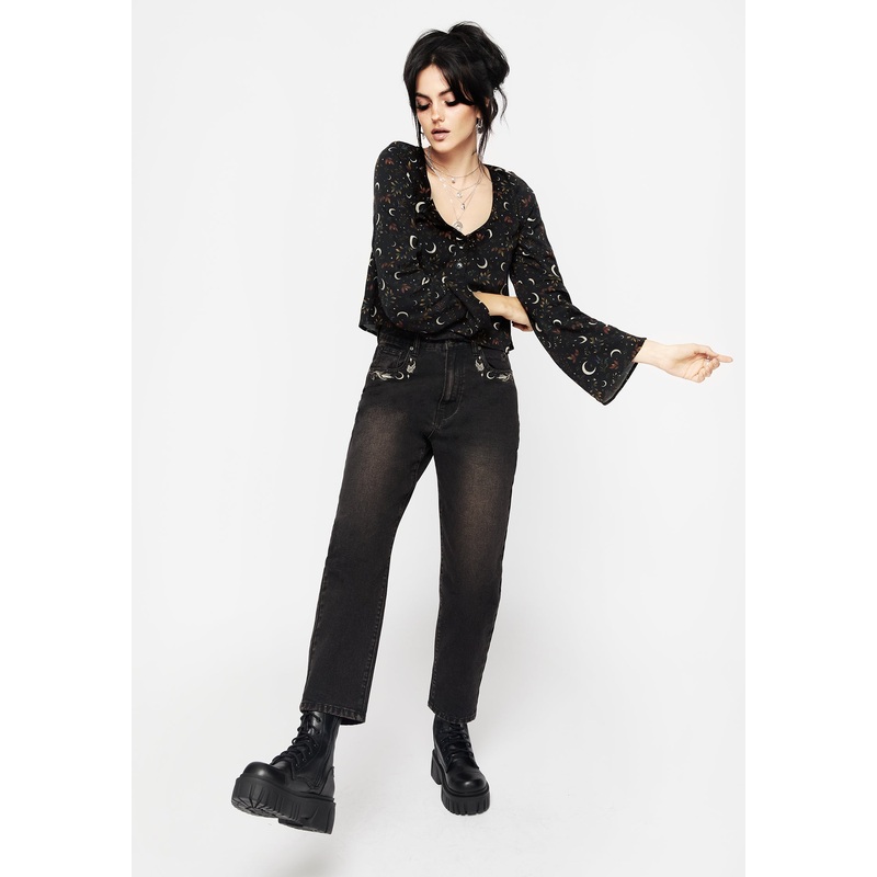 Abundia Embroidered Mom Jeans