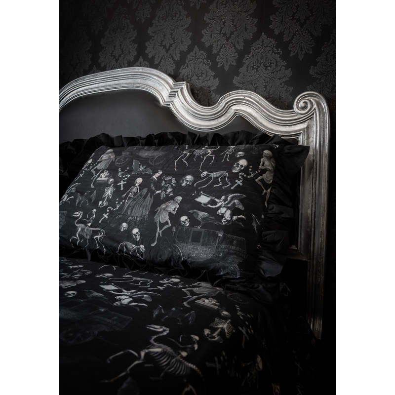 Melancholia Ruffle Bedding Set – UK King