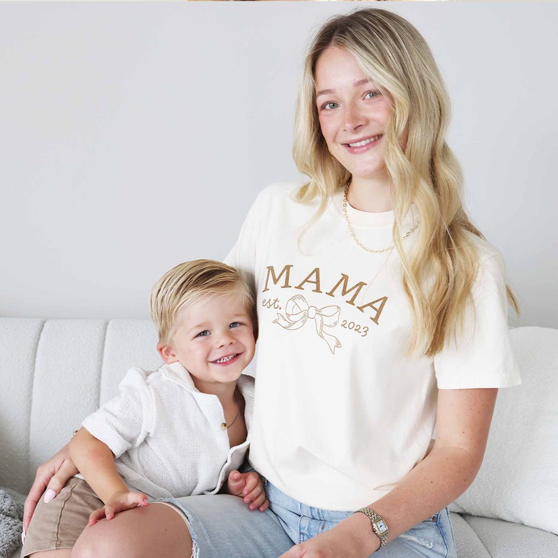 Personalized Mama Bow Est. Graphic Tee | Ivory
