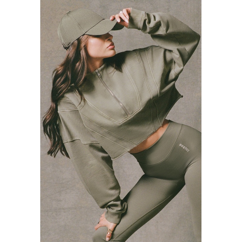 Acid Wash Cropped Sweatshirt in Light Green
