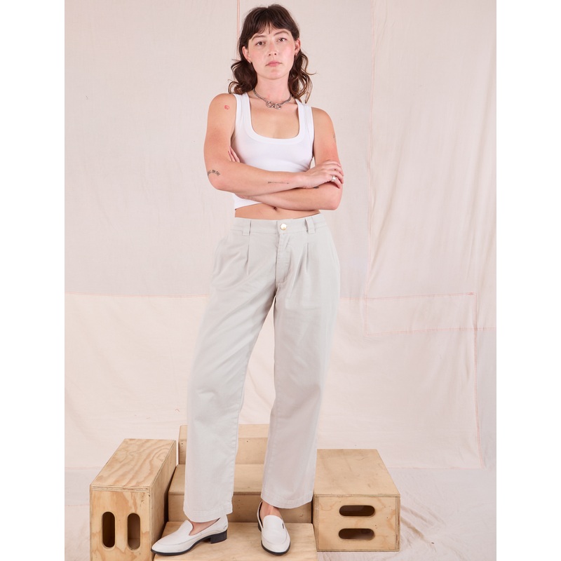 Mid-Rise Pleated Trousers – Stone White