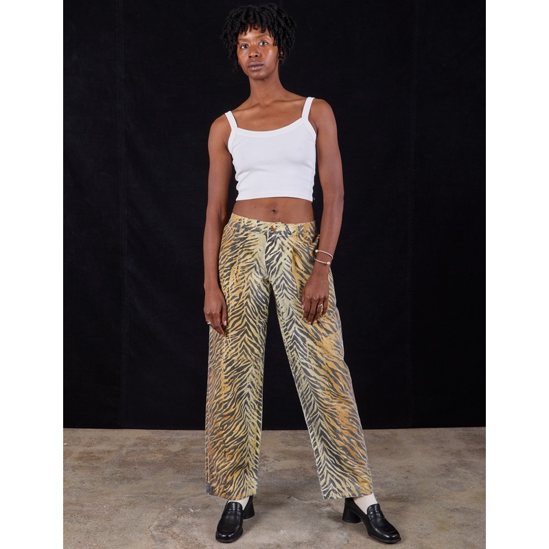 Mid-Rise Pleated Trousers – Traditional Tiger