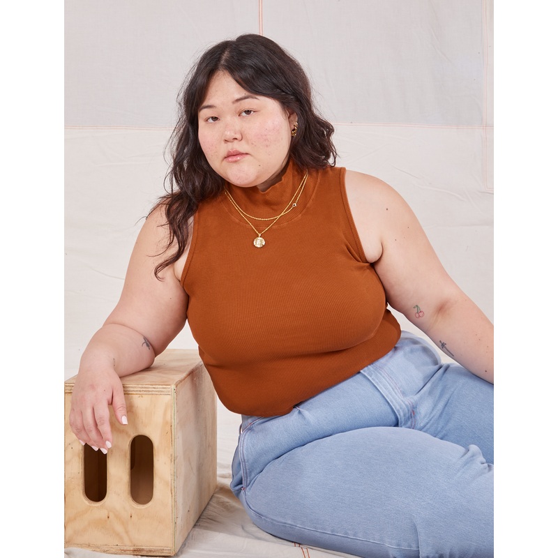 Sleeveless Essential Turtleneck – Burnt Terracotta